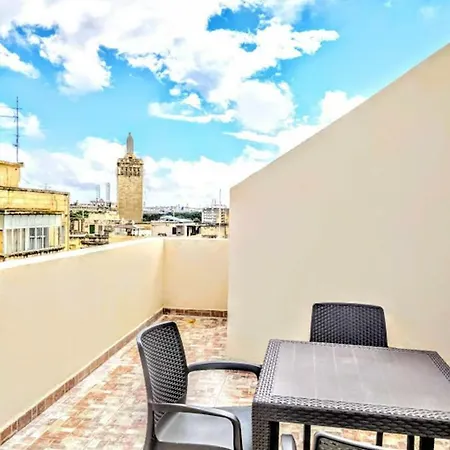 Sweet Cosy Penthouse Between Sliema & Valletta Lejlighed